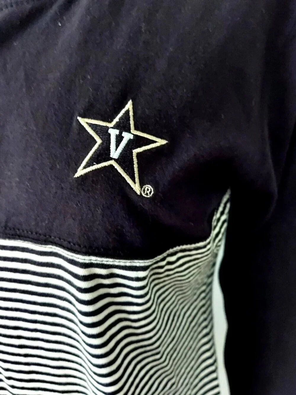 Vanderbilt Commodores Women Top Size Medium Long Sleeve Stripe Knit SEC New